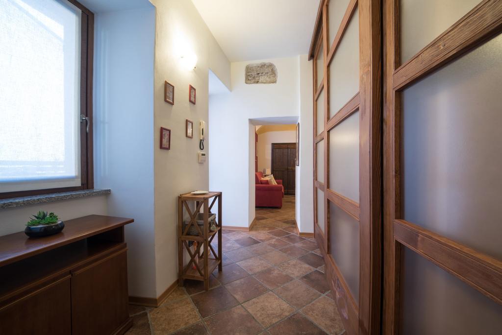 Casa Corte Alla Rocca Arona Eksteriør billede